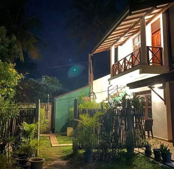 Hotelli Surf Nest Hiriketiya