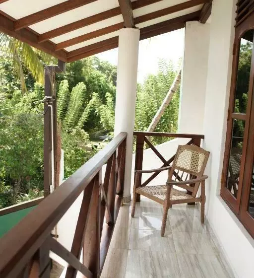 Hotelli Surf Nest Hiriketiya