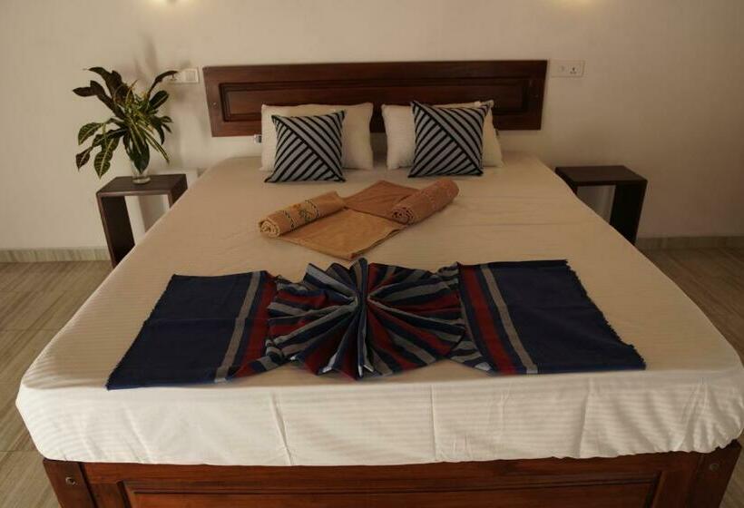 בית מלון כפרי Surf Nest Hiriketiya