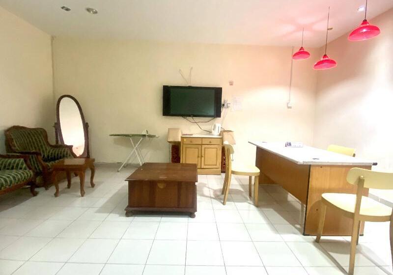 فندق Oyo Home 90381 Chaah Homestay 3