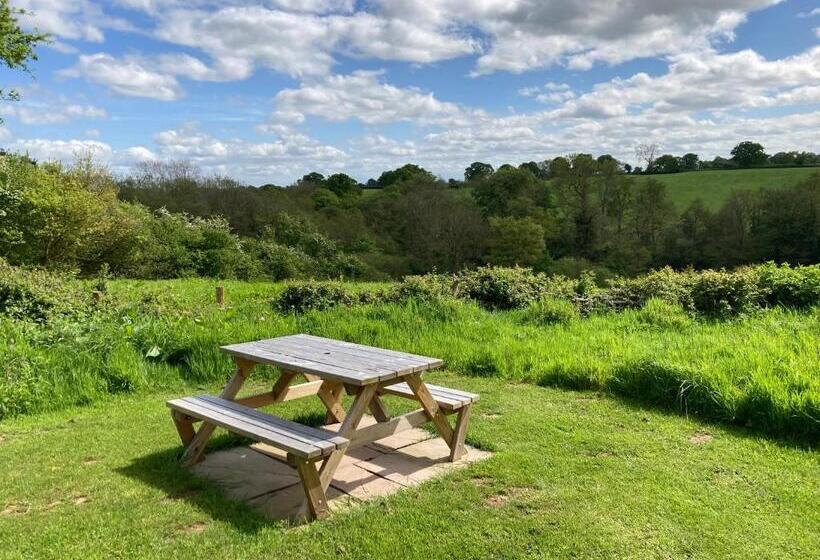 The Gin Palace With Cozy Logburner