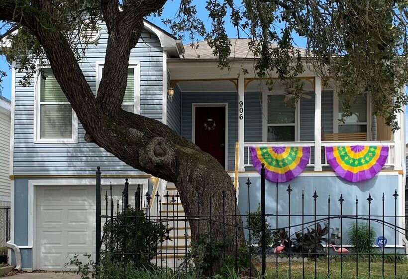A Bended Oak Bungalow