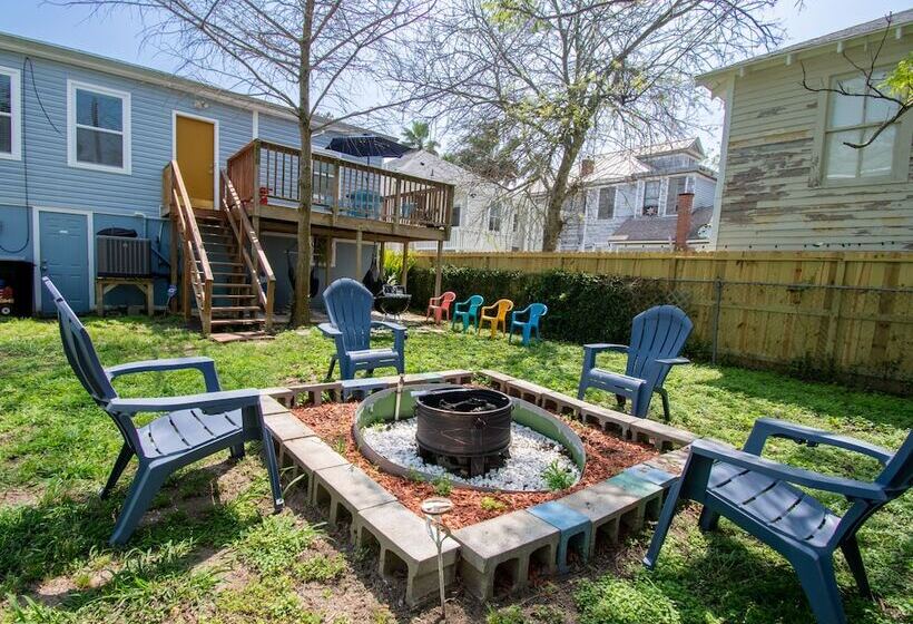 A Bended Oak Bungalow