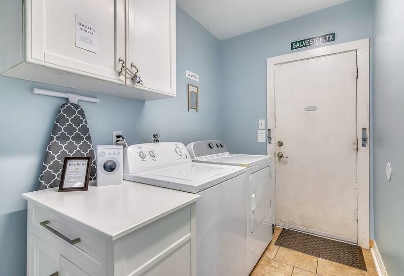 A Bended Oak Bungalow