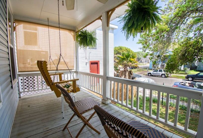A Bended Oak Bungalow