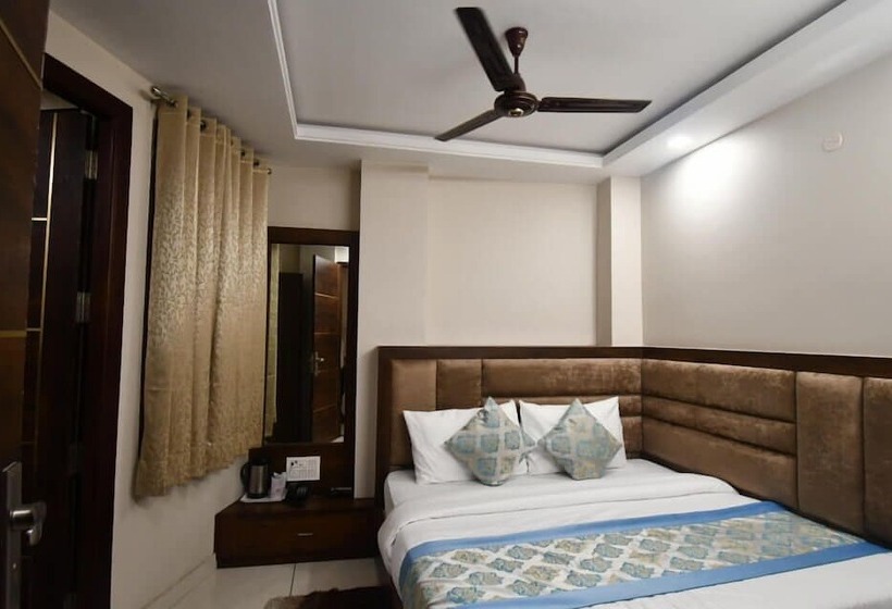 Hotel Kush Ganga 50 Meter From Har Ki Pauri, Haridwar