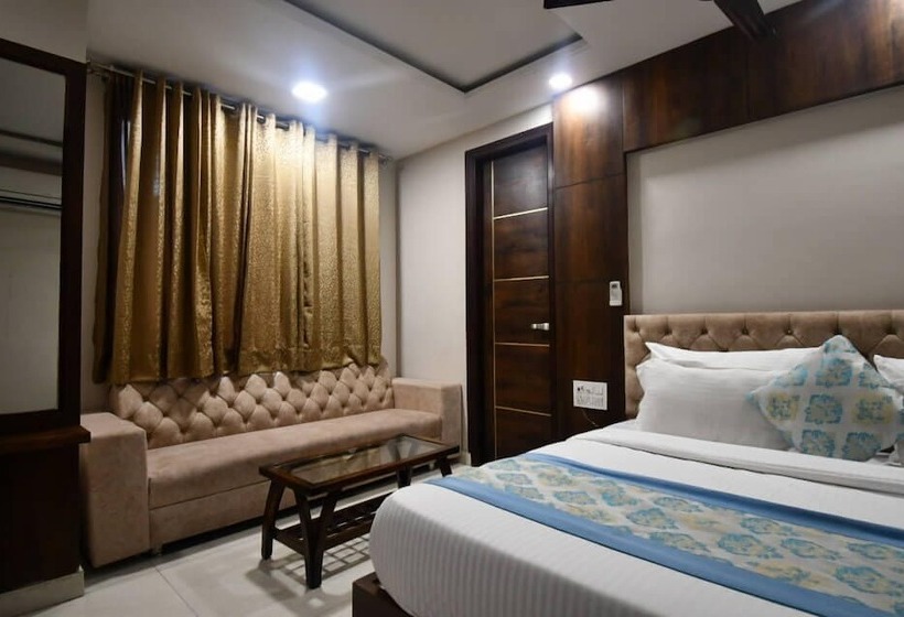 Hotel Kush Ganga 50 Meter From Har Ki Pauri, Haridwar
