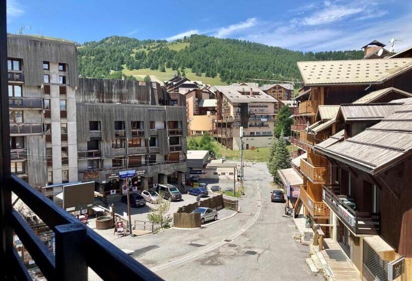 L Eterlou, Studio Centre Station