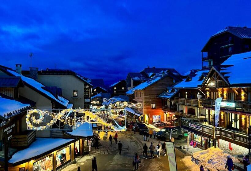 L Eterlou, Studio Centre Station