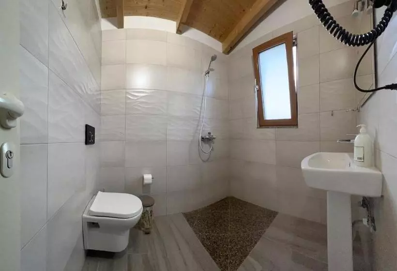 Majatalo Elma Guest House