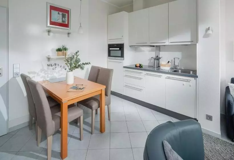 Regina Maris, Wohnung 1