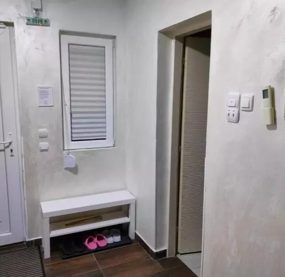 A1   Airport Belgrade Apartment