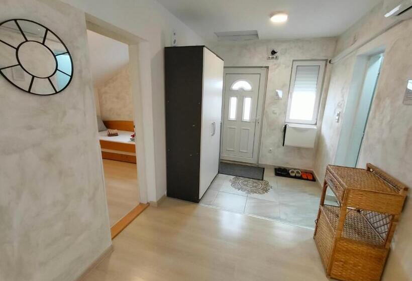 A1 Airport Belgrade Apartment