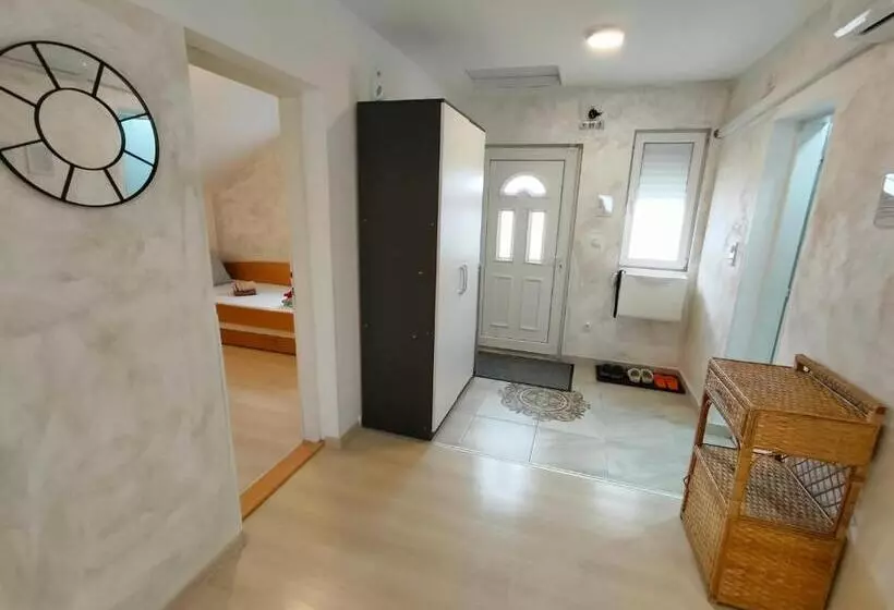 A1   Airport Belgrade Apartment