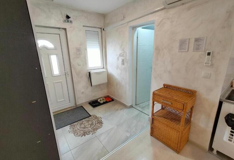 A1 Airport Belgrade Apartment