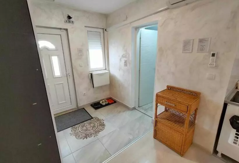 A1   Airport Belgrade Apartment