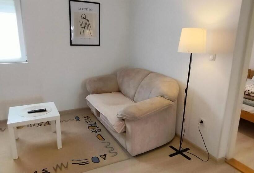 A1 Airport Belgrade Apartment