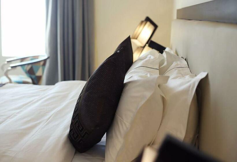 فندق ارتاما   Artama