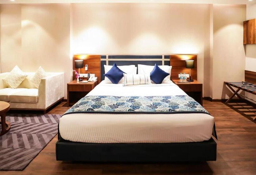 בית מלון כפרי Regenta Suites Gurugram, Sohna Road, Sector 49