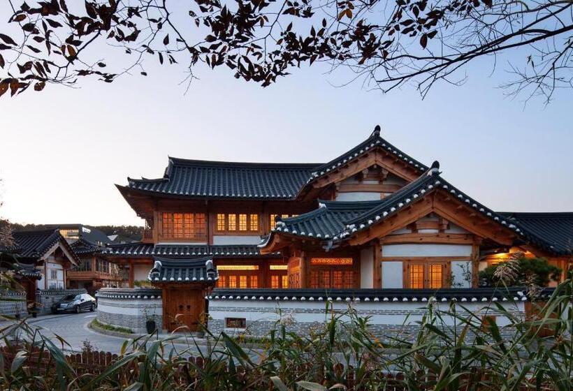 Iriru Luxury Hanok Stay   Eunpyung Hanok Village