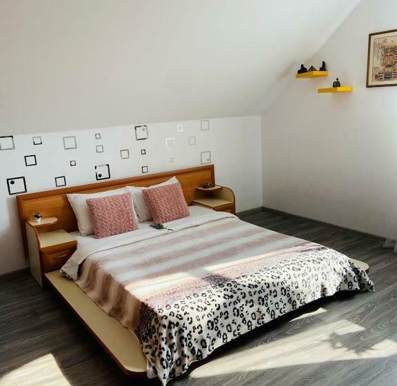 펜션 готель лаванда на ривьере, бассейн,укрытие есть, фонтанка 1 одесса