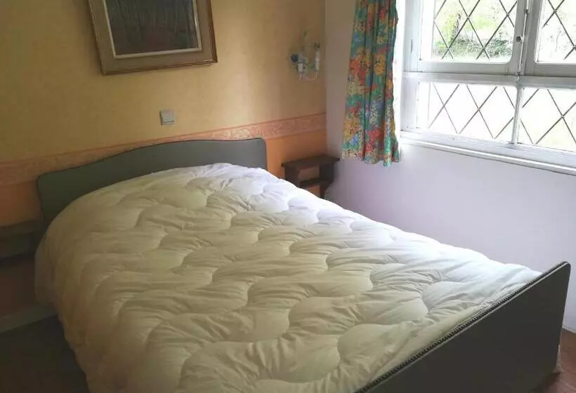 Propriete Bordee D Etangs, Propice A La Detente