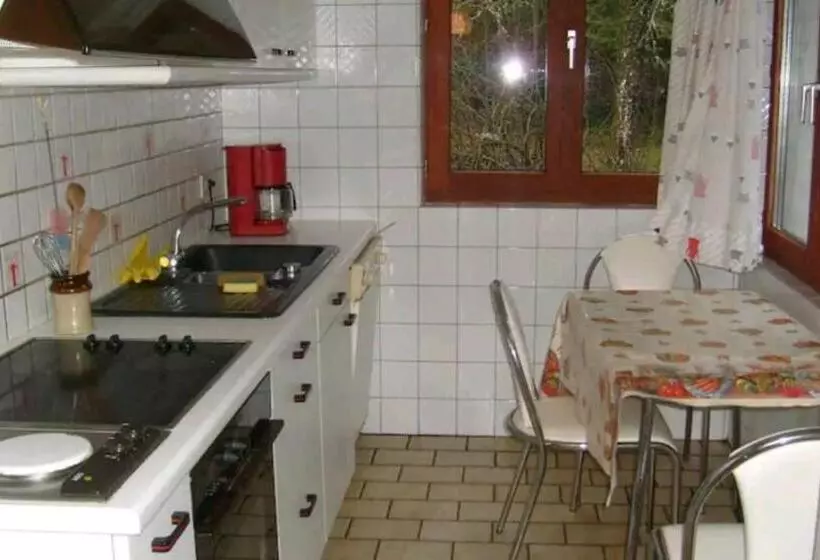 Propriete Bordee D Etangs, Propice A La Detente