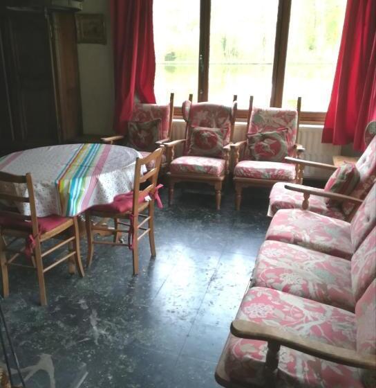 Propriete Bordee D Etangs, Propice A La Detente