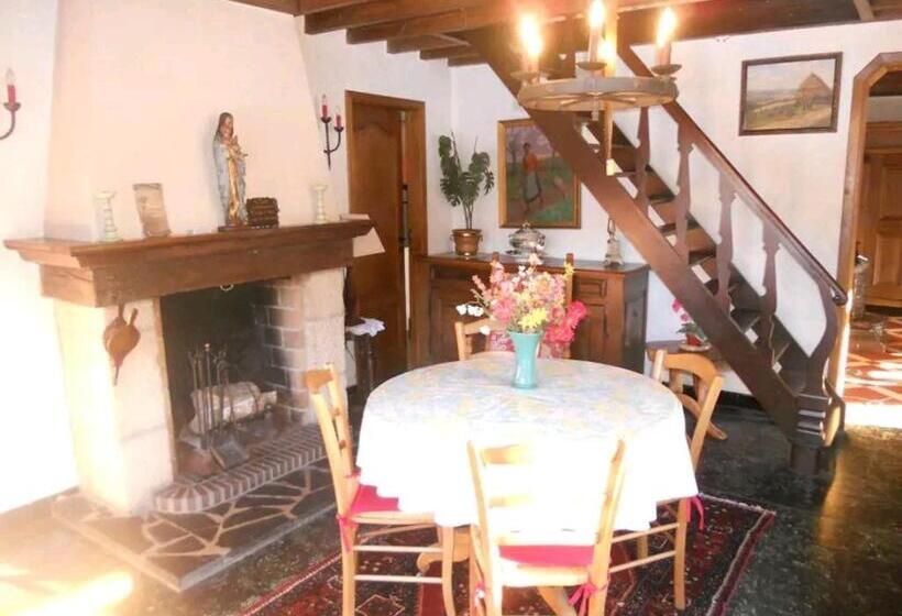 Propriete Bordee D Etangs, Propice A La Detente