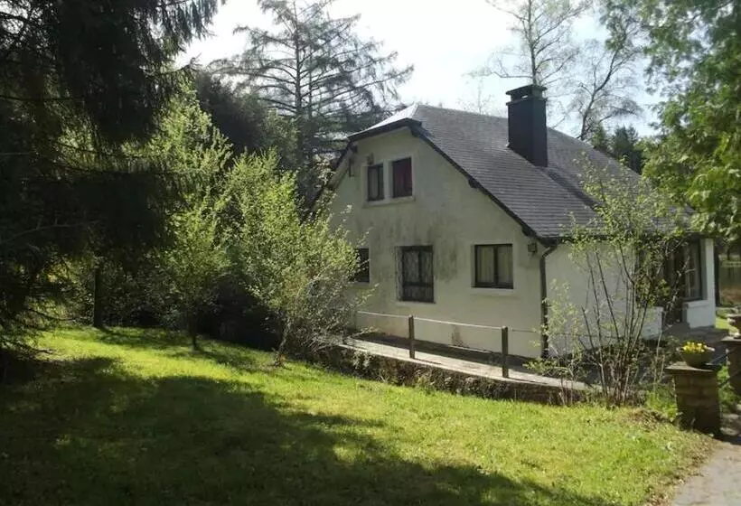 Propriete Bordee D Etangs, Propice A La Detente