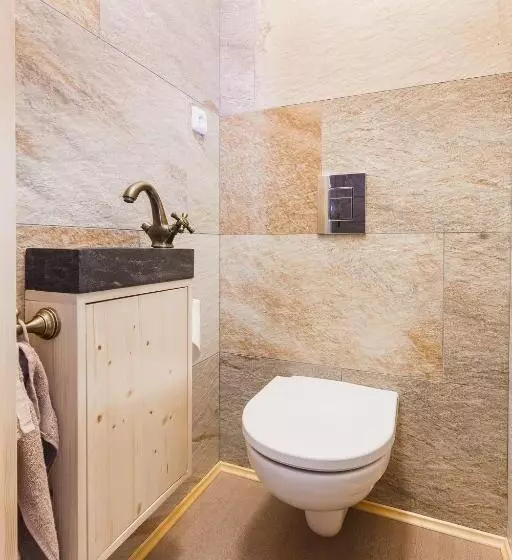 Roubenka Na Jelení Hoře