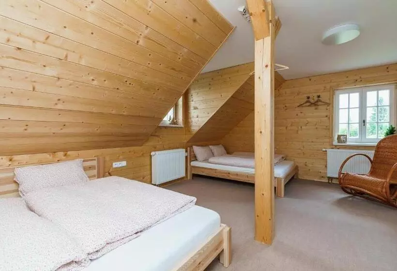 Roubenka Na Jelení Hoře