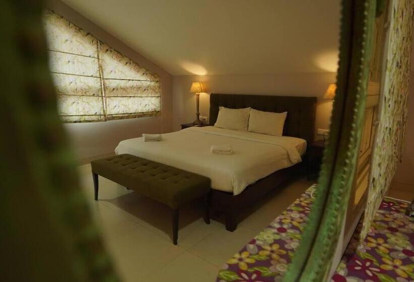 The High By Le Pension Stays