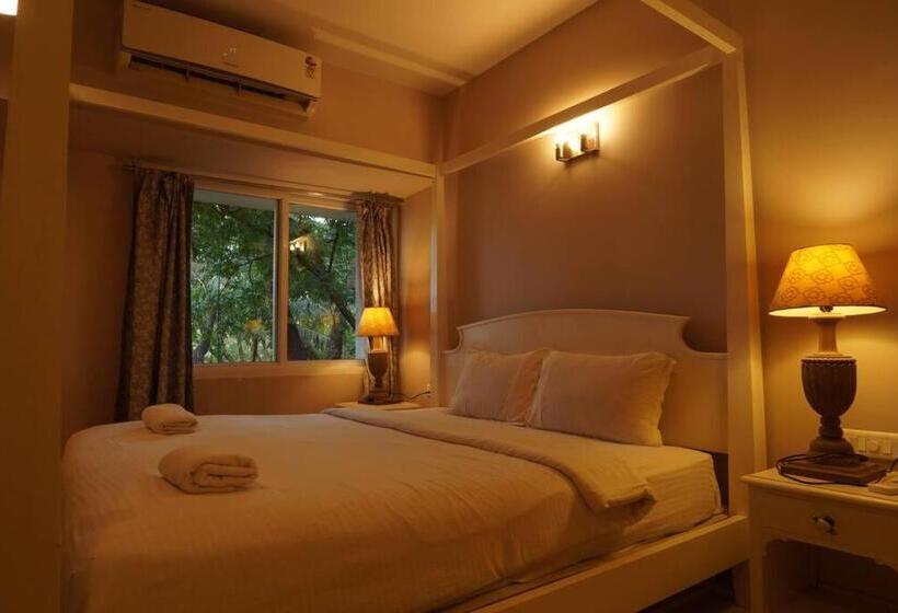 The High By Le Pension Stays