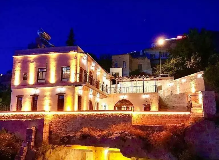 Türkmen Konagi Halfeti̇ Buti̇k Otel