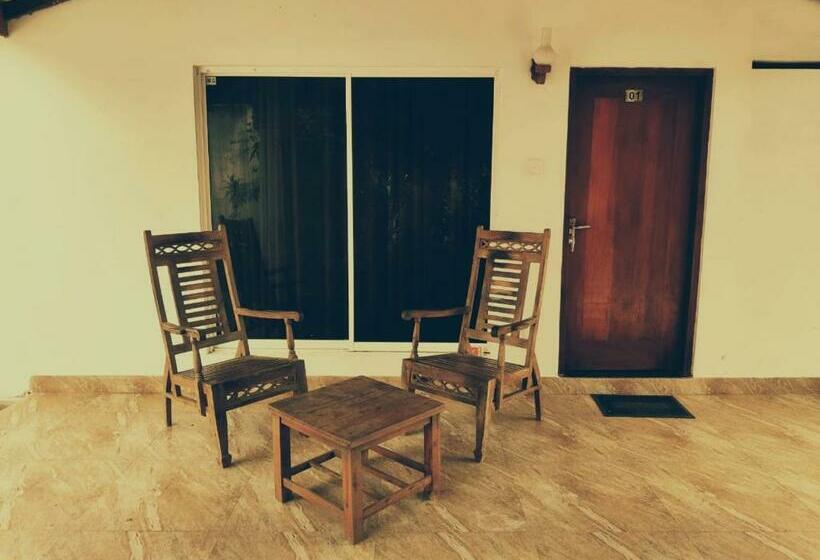 ユースホステル Rope Madiha