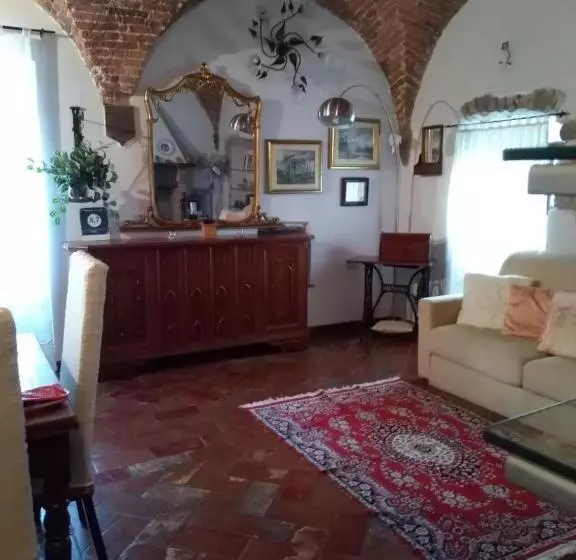 پانسیون Castello Di Casallia