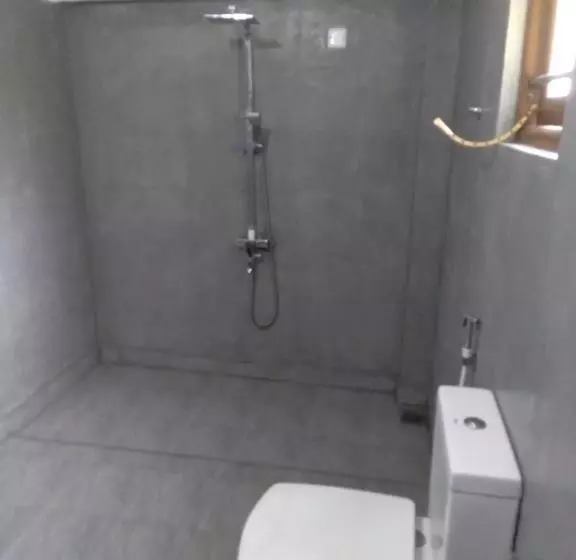 پانسیون Home In The Island