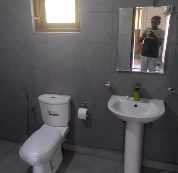 پانسیون Home In The Island