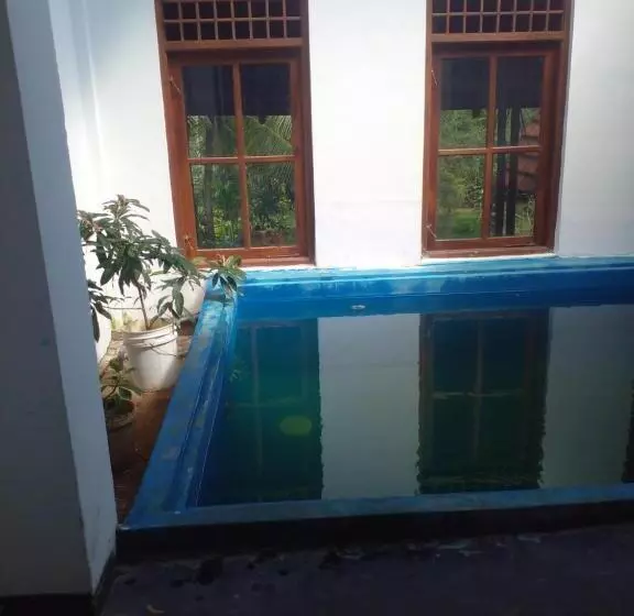 پانسیون Home In The Island