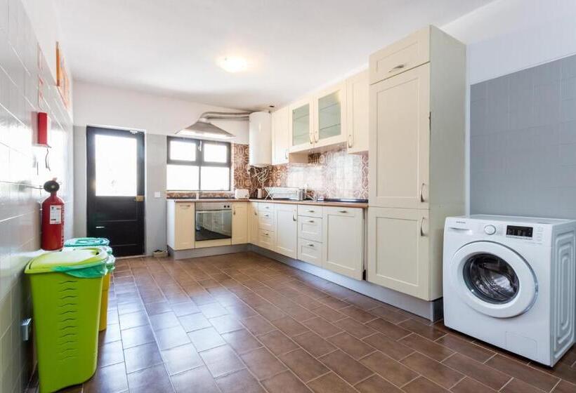 پانسیون Safari Beach Guest House