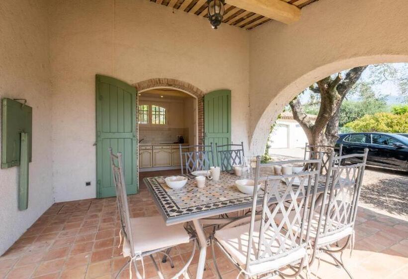 Jewel Of 280m With Infinity Pool In Absolute Calm