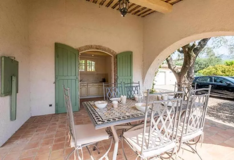 Jewel Of 280m With Infinity Pool In Absolute Calm