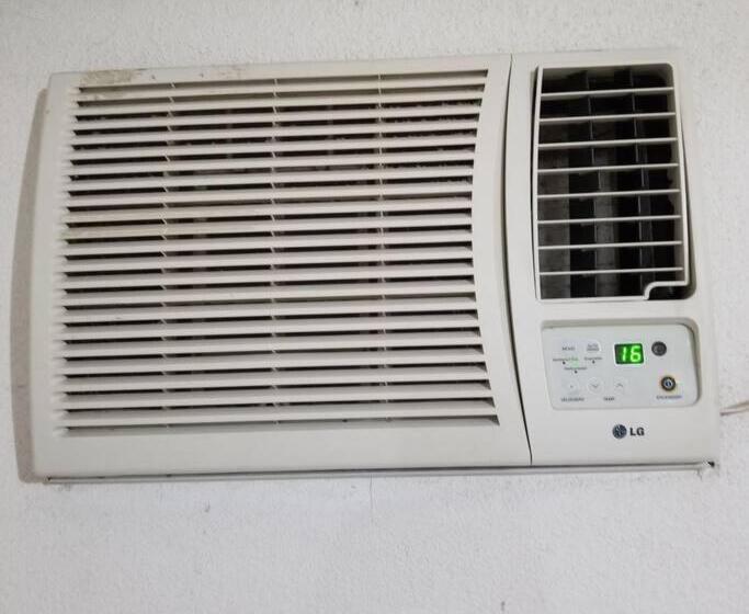 Depab Privado, Centrico,wifi 80 Mb ,aire Acondicionado ,cocina, Cochera Techada
