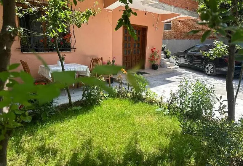 Guri Guest House