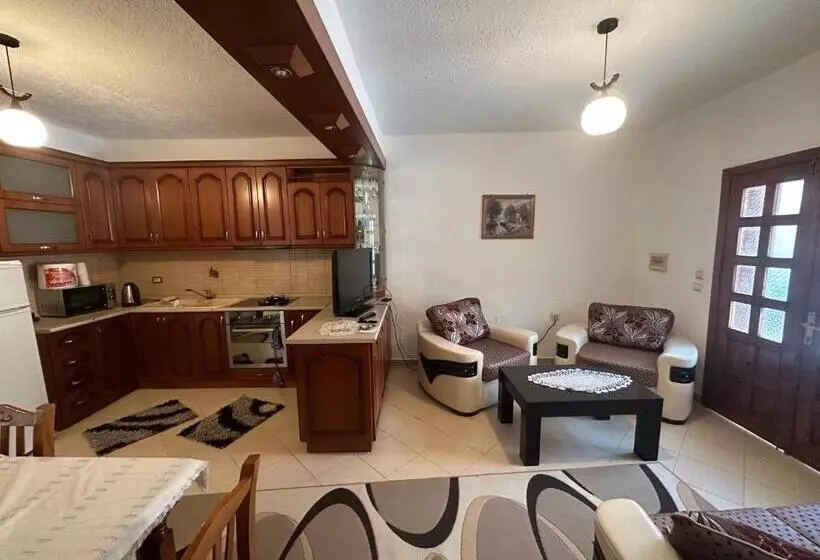 Guri Guest House