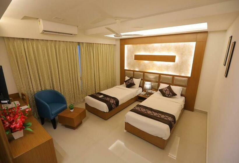 Greens Suite   Business Class Hotel   Opposite Ripon Building