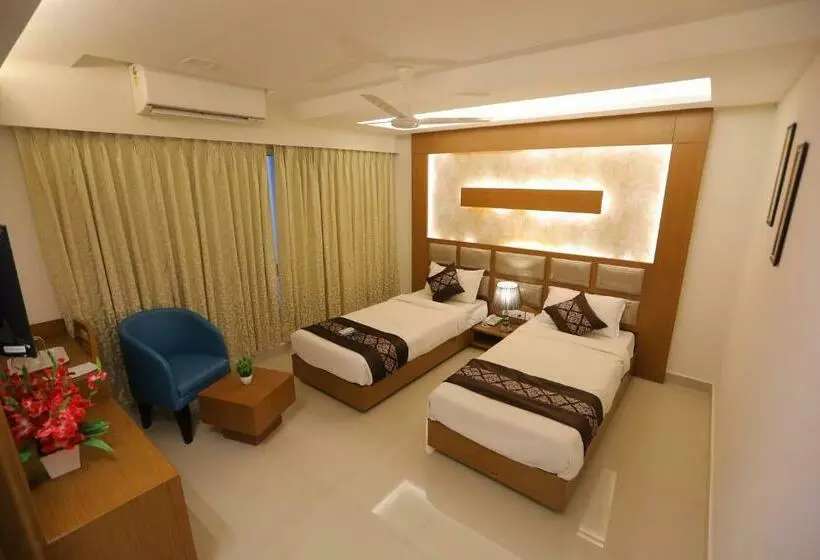 Greens Suite   Business Class Hotel   Opposite Ripon Building