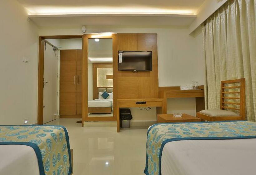 Greens Suite   Business Class Hotel   Opposite Ripon Building