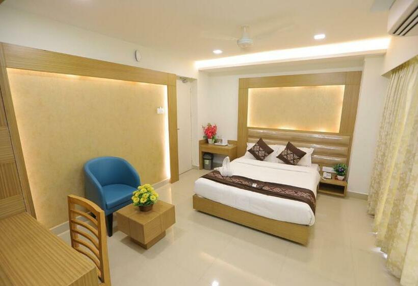 Greens Suite   Business Class Hotel   Opposite Ripon Building